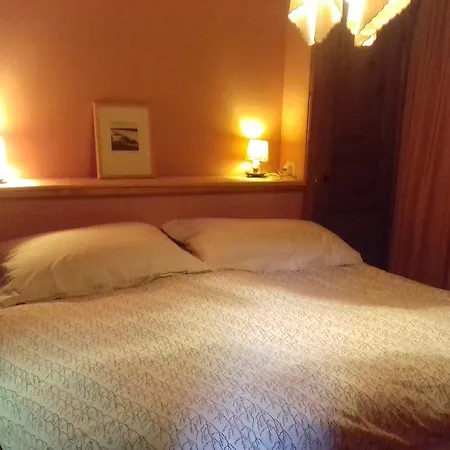 Authentic 2 Bedroom Appartement